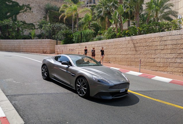 Aston Martin Vanquish 2013