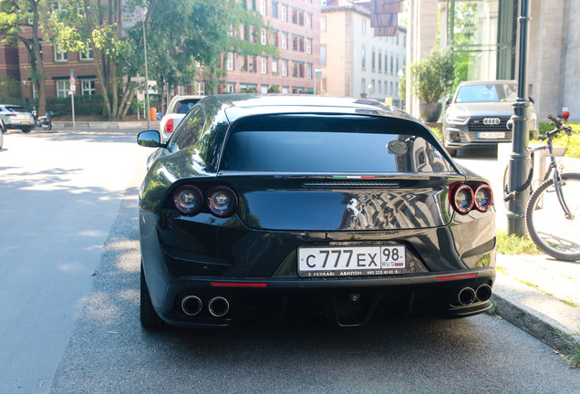 Ferrari GTC4Lusso