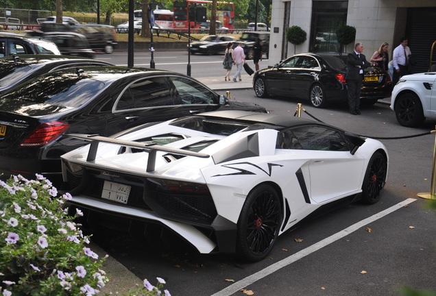 Lamborghini Aventador LP750-4 SuperVeloce Roadster