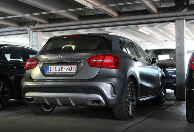 Mercedes-AMG GLA 45 X156