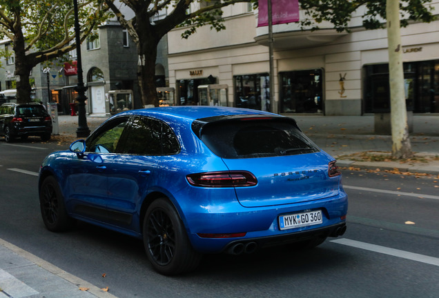 Porsche 95B Macan GTS