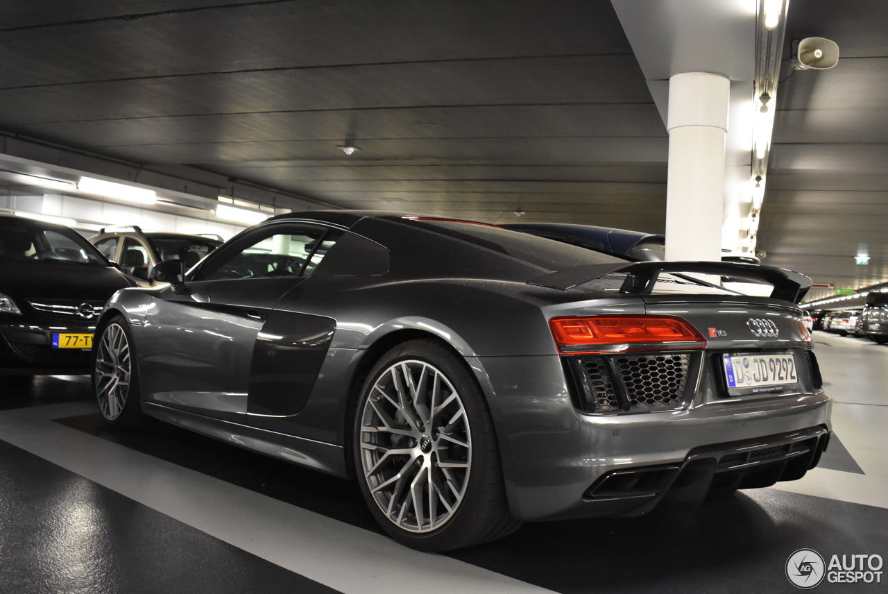 Audi R8 V10 Plus 2015