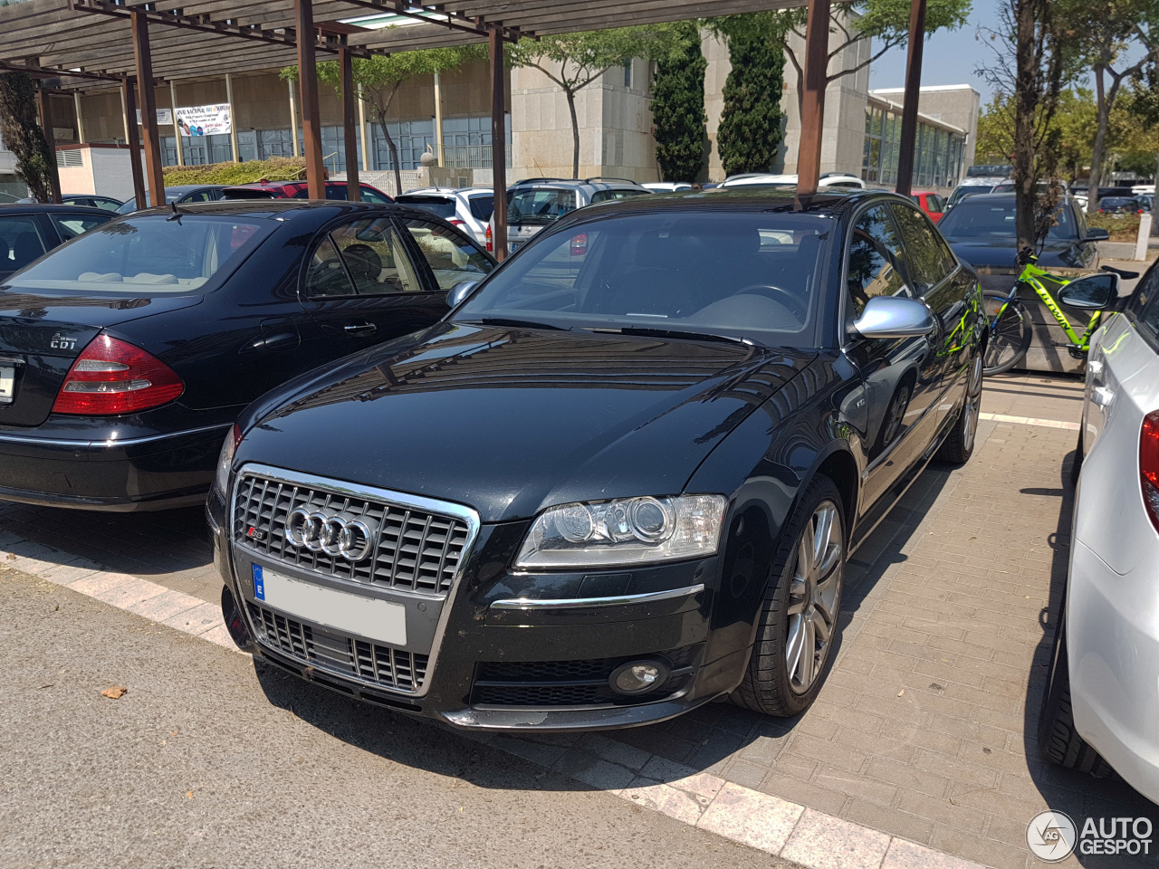 Audi S8 D3