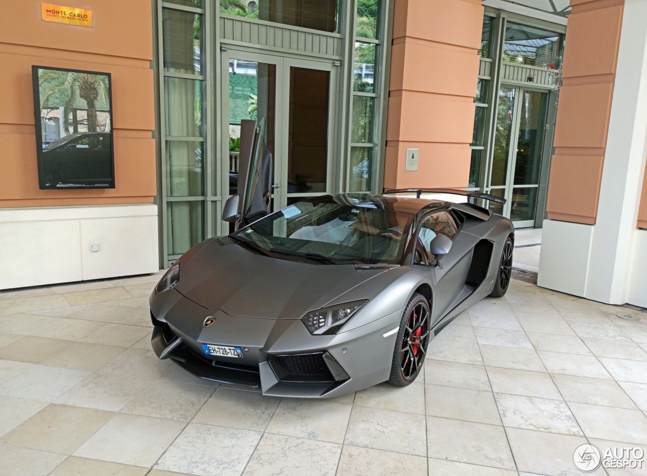 Lamborghini Aventador LP700-4 Roadster