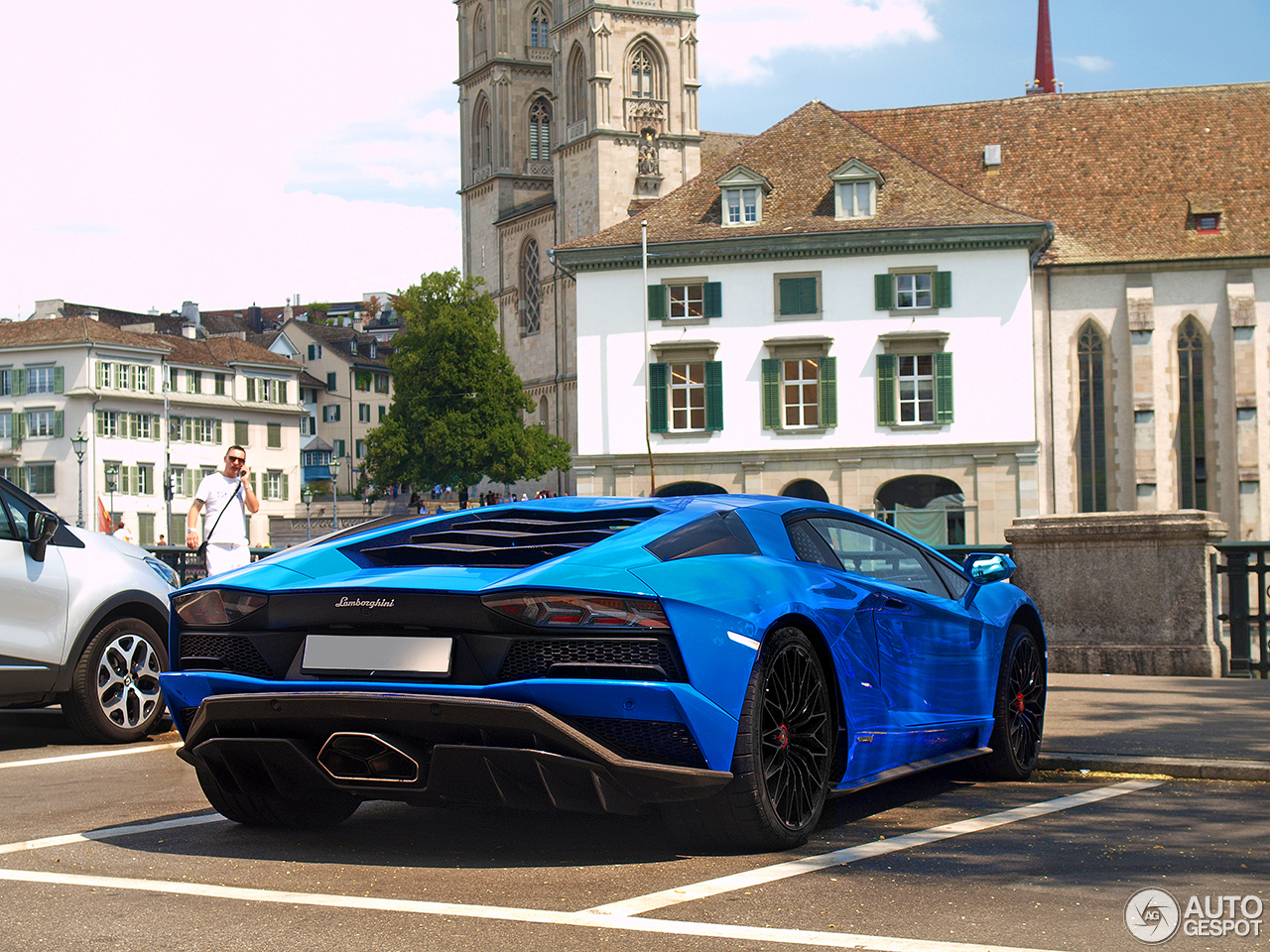 Lamborghini Aventador S LP740-4