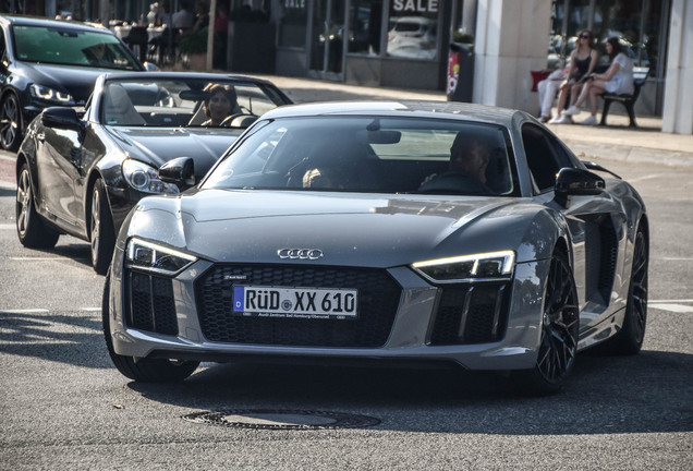 Audi R8 V10 Plus 2015