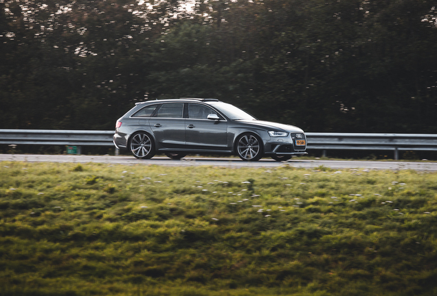 Audi RS4 Avant B8