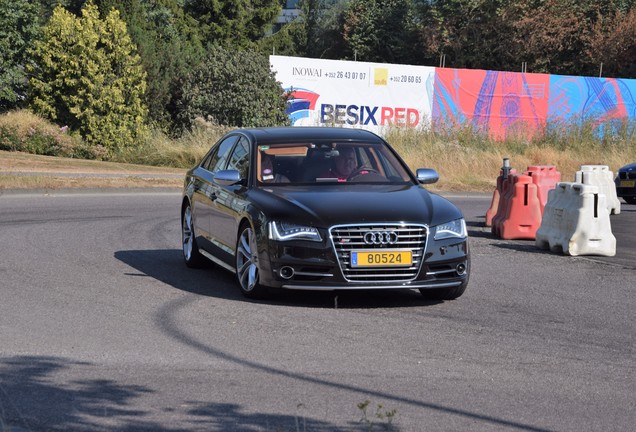 Audi S8 D4