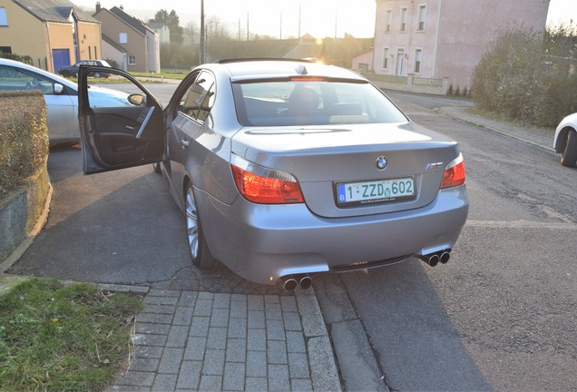 BMW M5 E60 2005