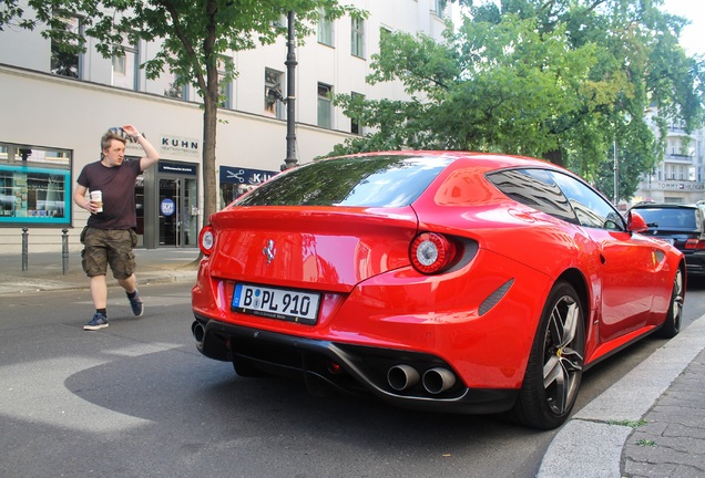 Ferrari FF