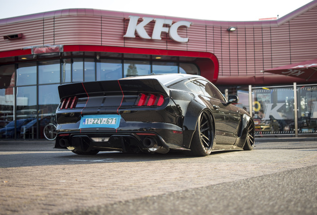 Ford Mustang GT 2015 Simon Motorsport