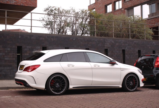 Mercedes-Benz CLA 45 AMG Shooting Brake