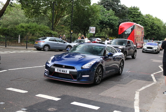 Nissan GT-R 2011