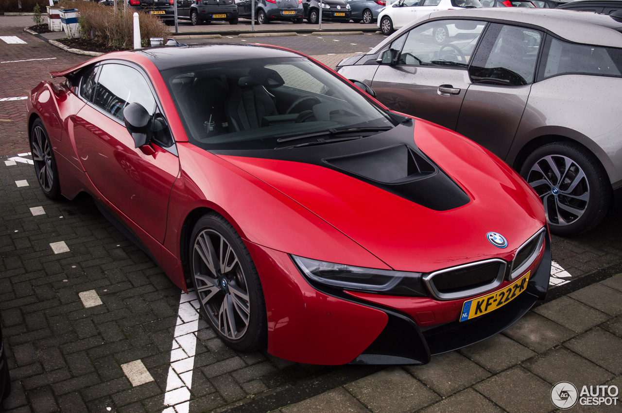 BMW i8 Protonic Red Edition