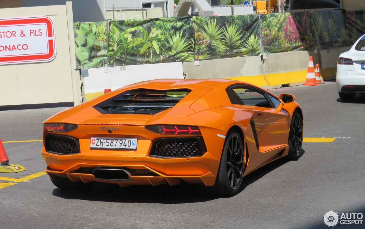 Lamborghini Aventador LP700-4