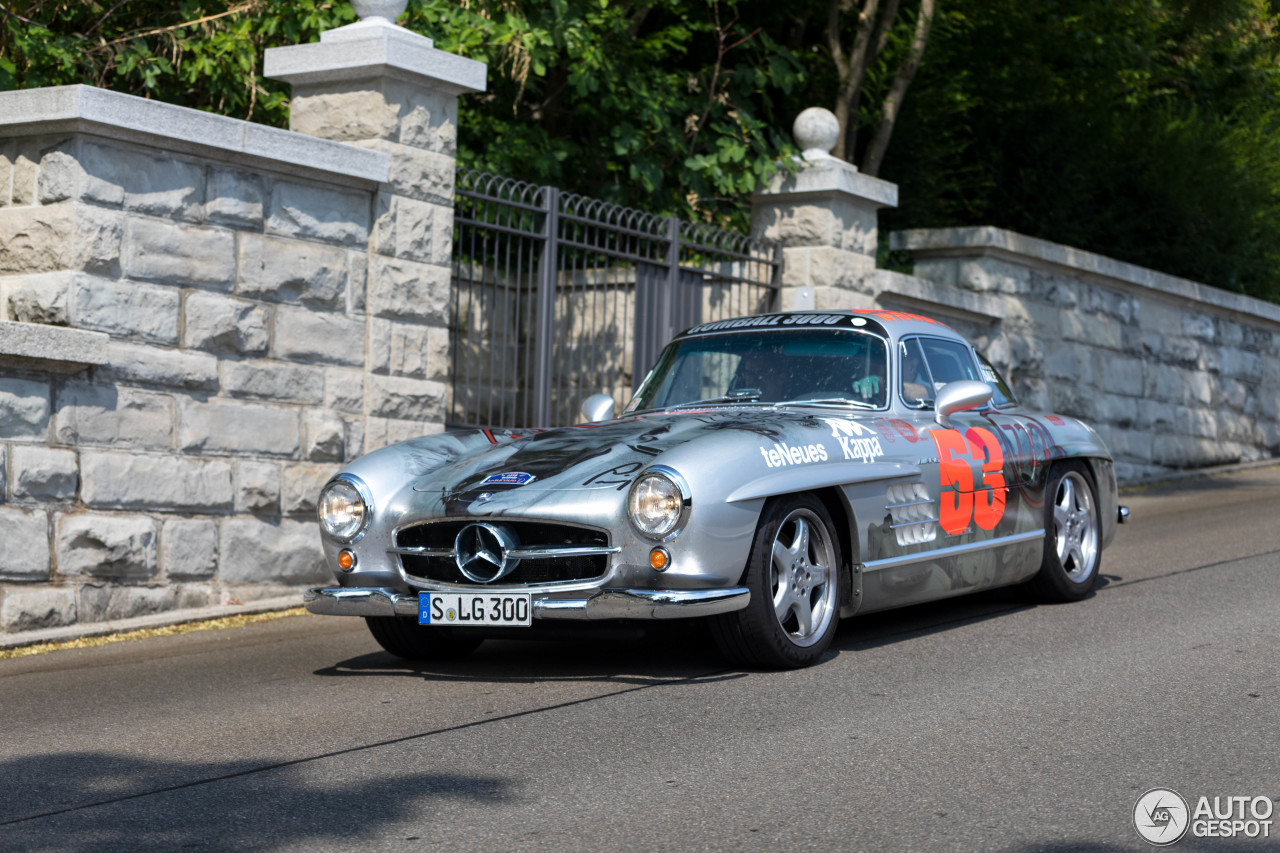 Mercedes-Benz 300 SL Gullwing V8 AMG