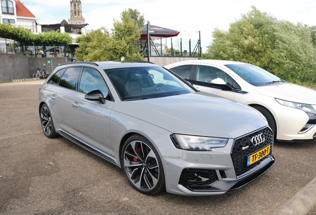 Audi RS4 Avant B9