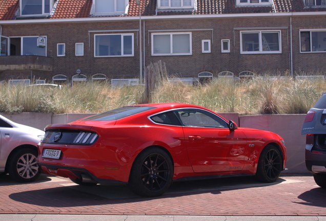 Ford Mustang GT 2015