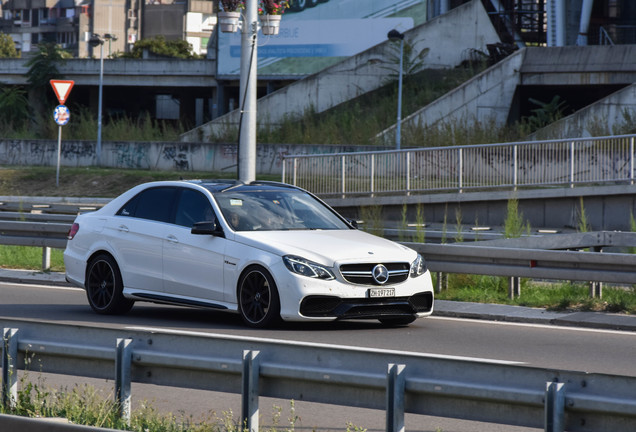 Mercedes-Benz E 63 AMG S W212