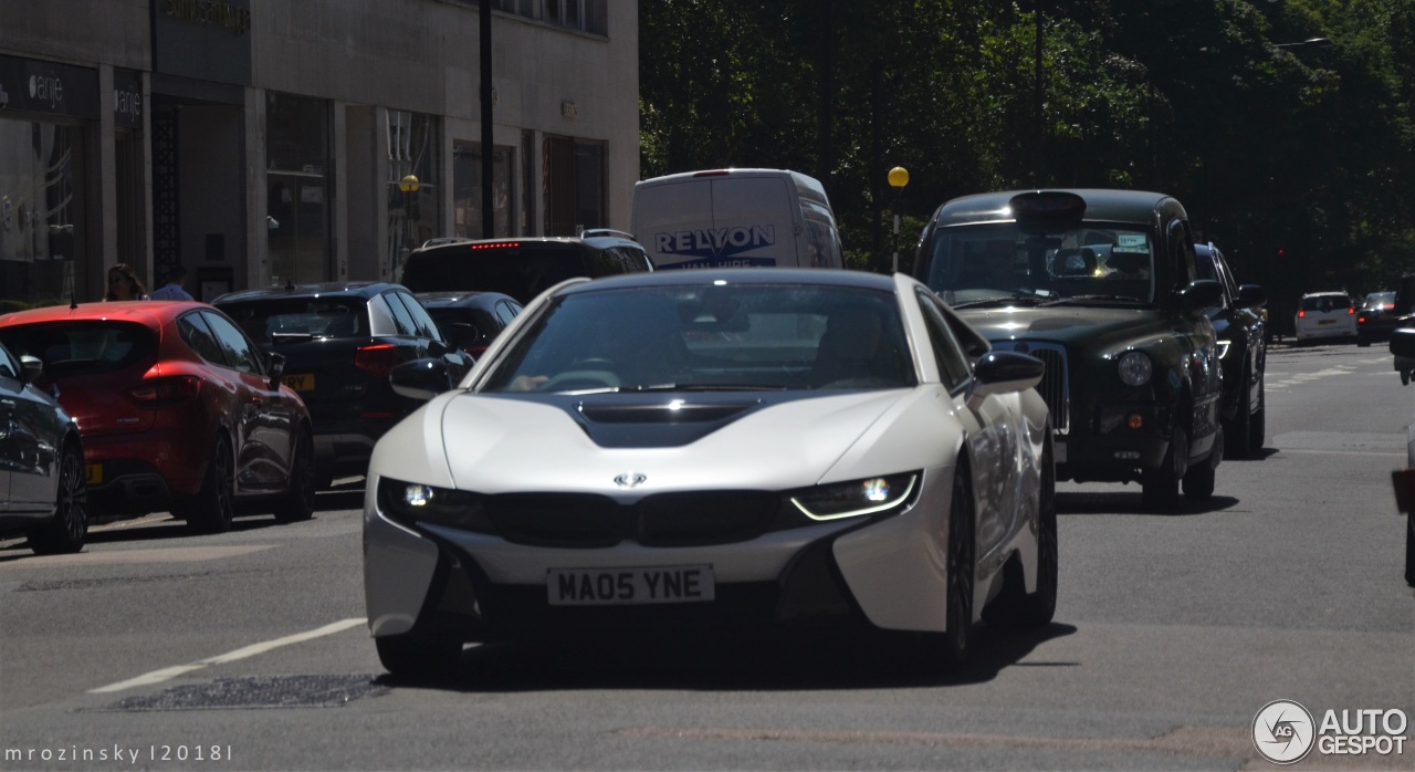 BMW i8