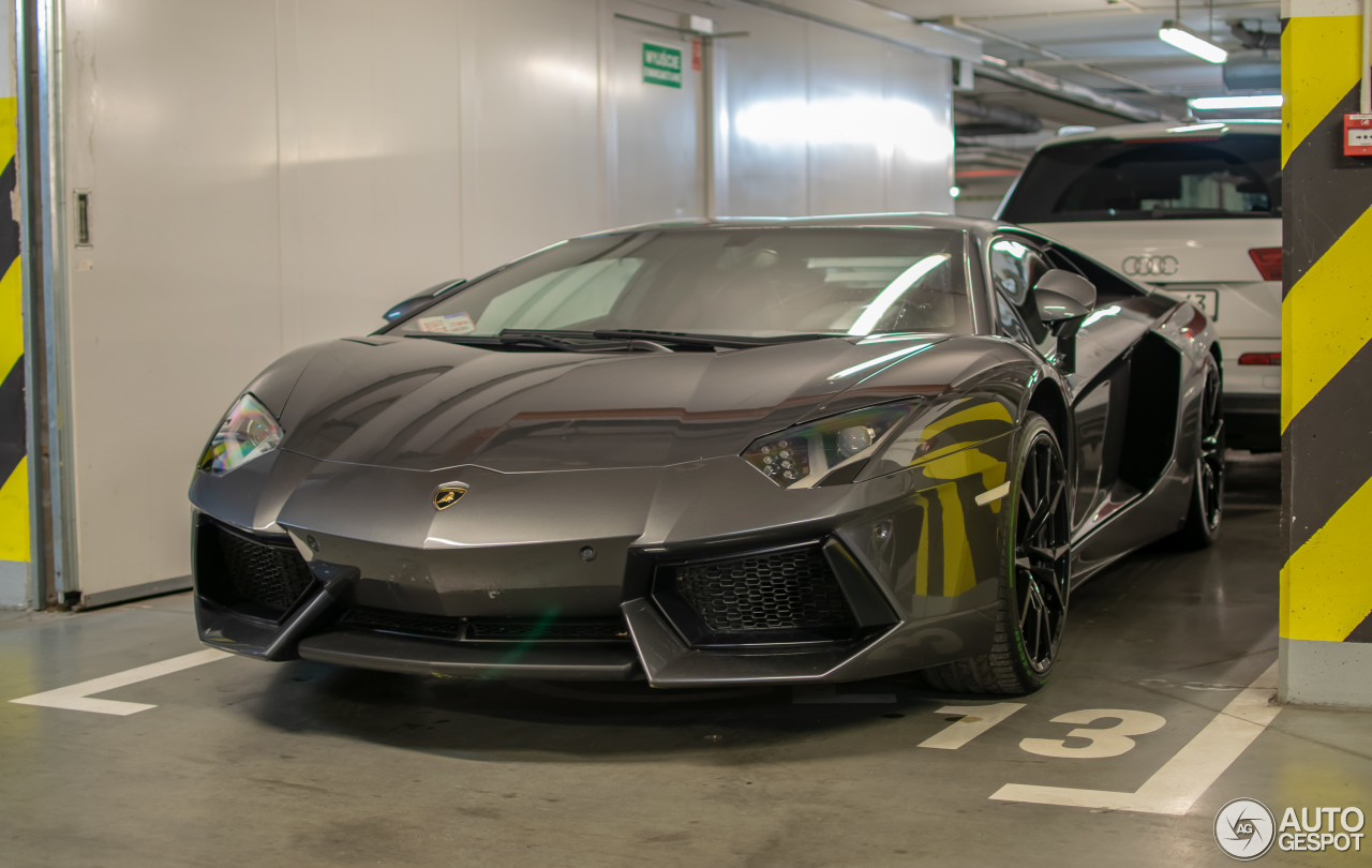 Lamborghini Aventador LP700-4