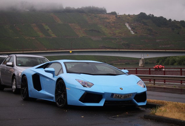 Lamborghini Aventador LP700-4