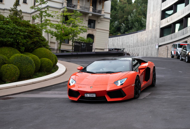 Lamborghini Aventador LP700-4