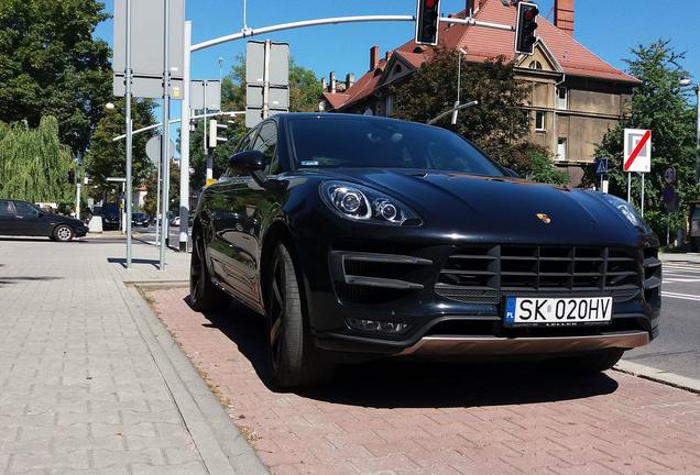 Porsche 95B Macan Turbo