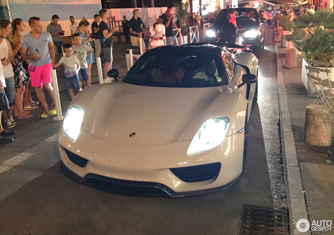 Porsche 918 Spyder Weissach Package