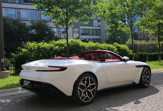 Aston Martin DB11 V8 Volante