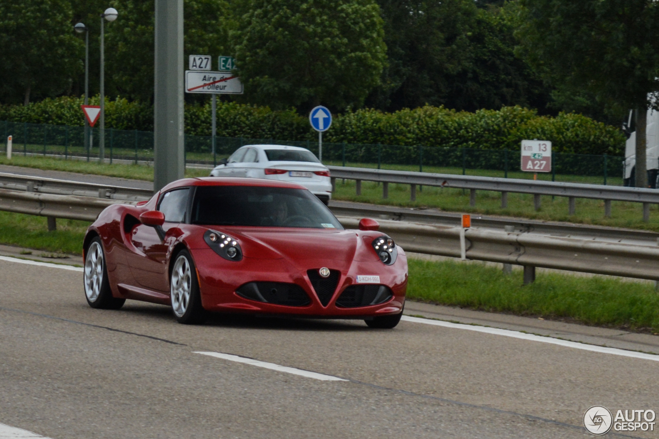 Alfa Romeo 4C Coupé