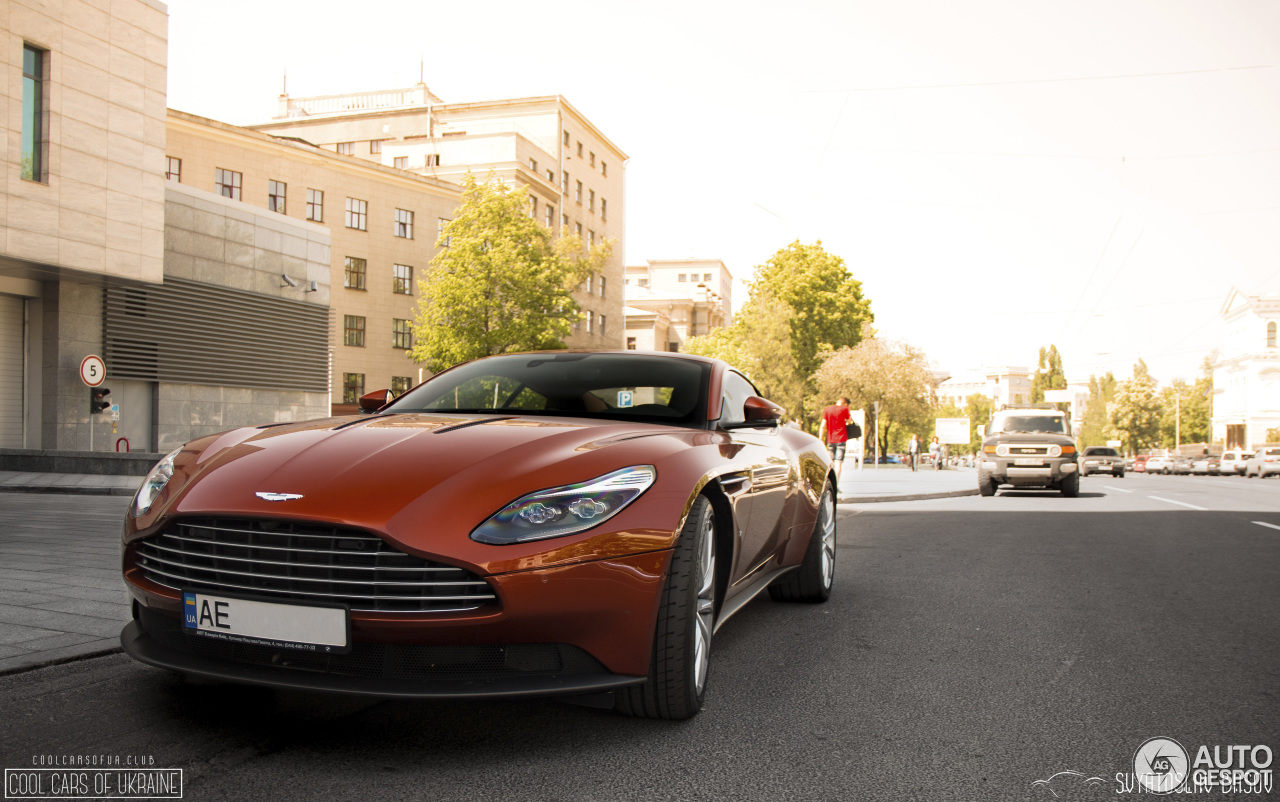 Aston Martin DB11