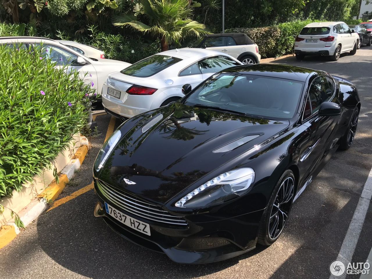 Aston Martin Vanquish 2013