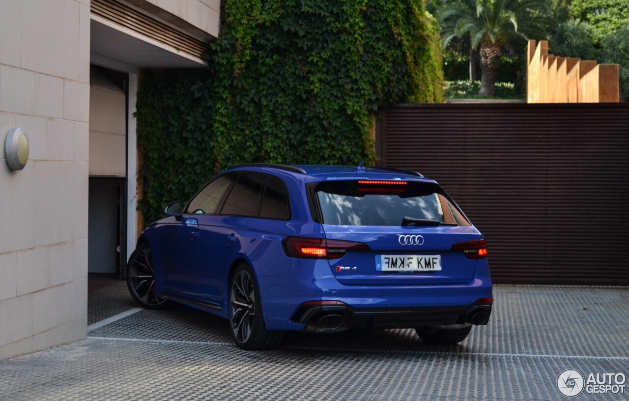 Audi RS4 Avant B9