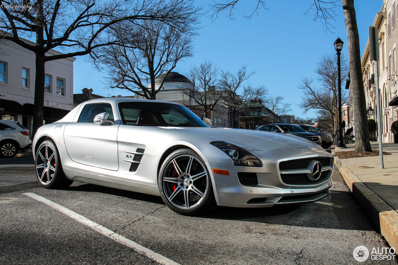 Mercedes-Benz SLS AMG