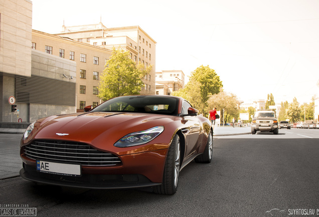 Aston Martin DB11