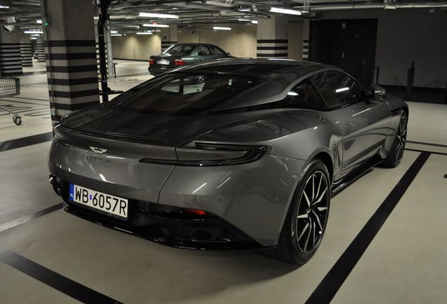 Aston Martin DB11