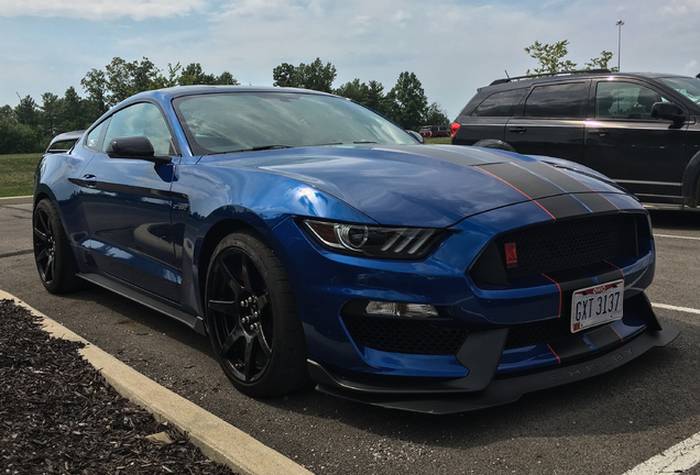 Ford Mustang Shelby GT350R 2015