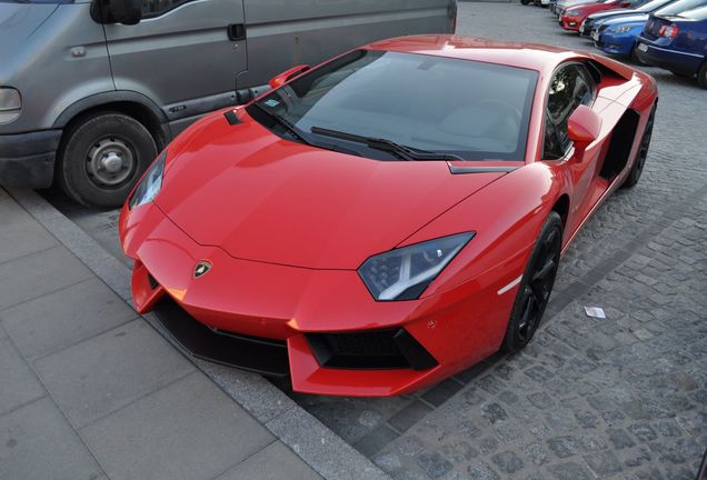 Lamborghini Aventador LP700-4