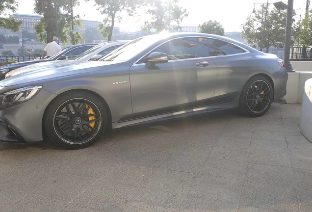 Mercedes-AMG S 63 Coupé C217 2018 Yellow Night Edition