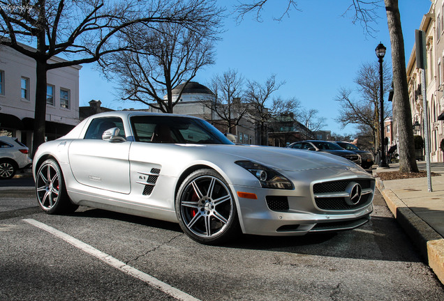 Mercedes-Benz SLS AMG