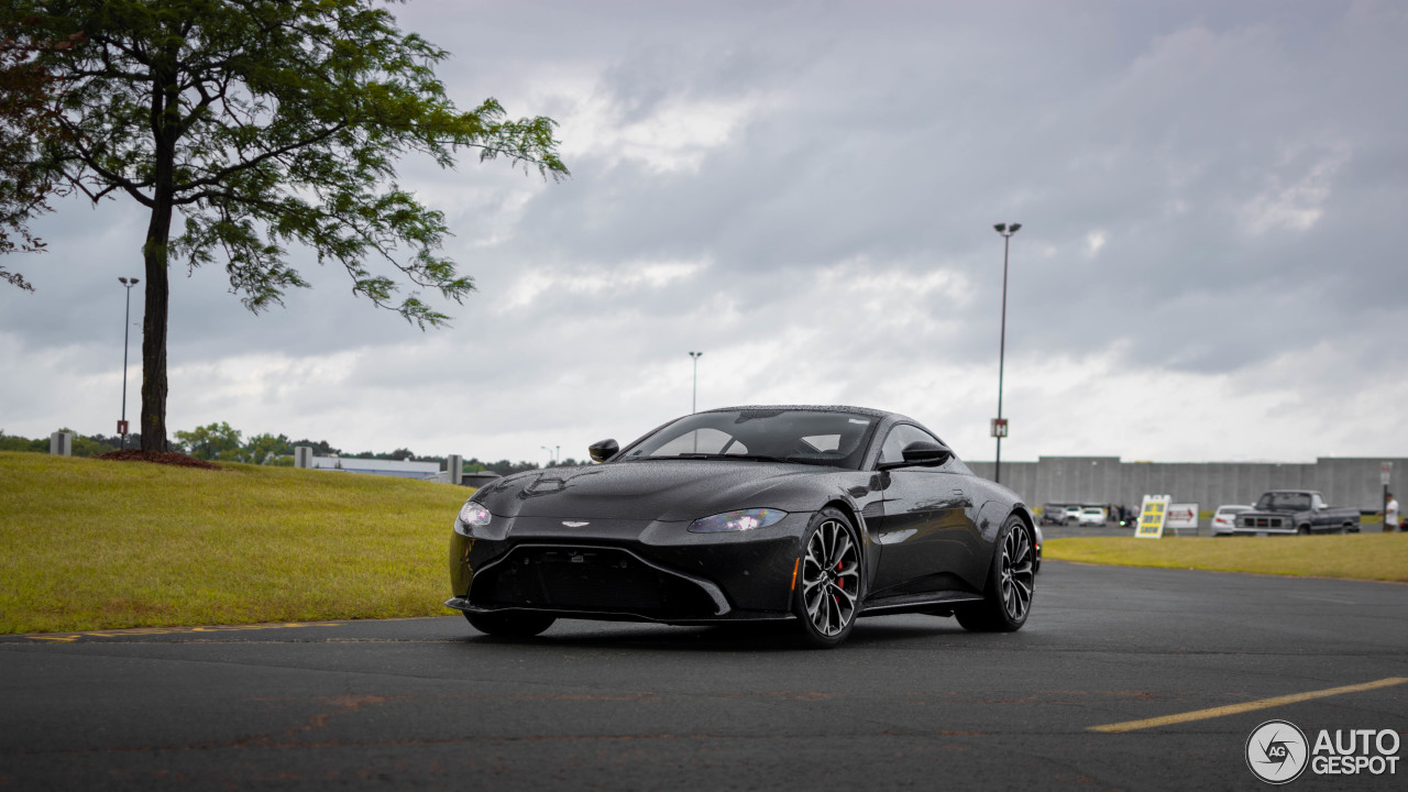 Aston Martin V8 Vantage 2018