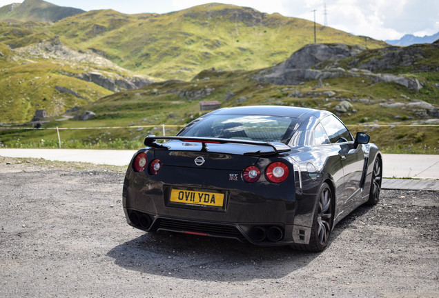 Nissan GT-R 2011