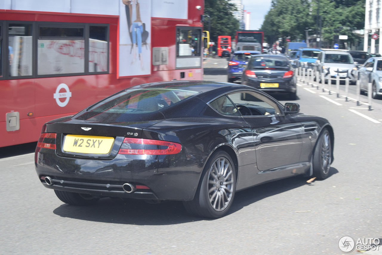 Aston Martin DB9