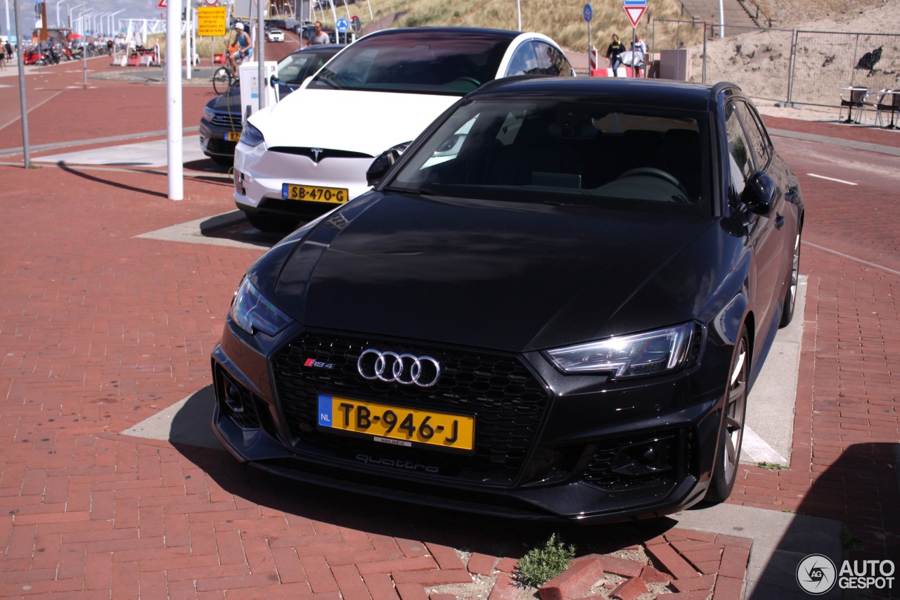 Audi RS4 Avant B9