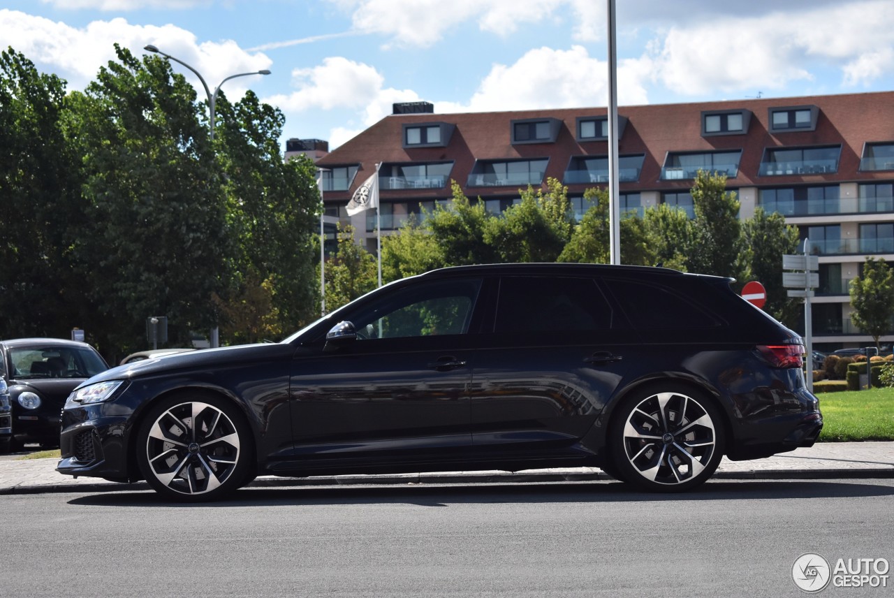 Audi RS4 Avant B9