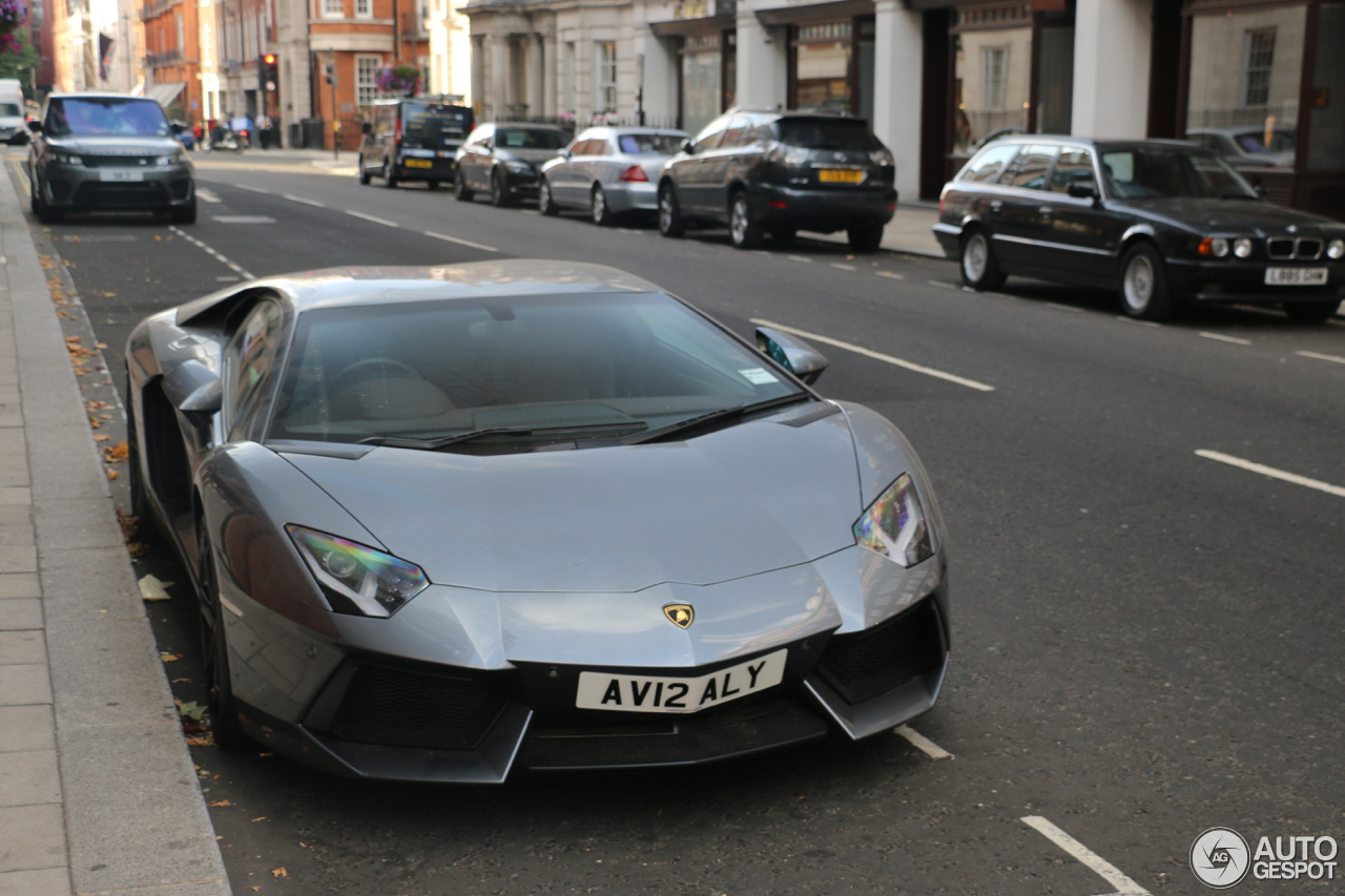 Lamborghini Aventador LP700-4