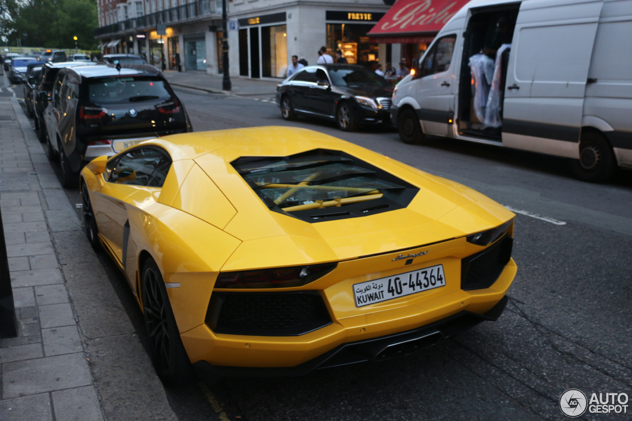 Lamborghini Aventador LP700-4