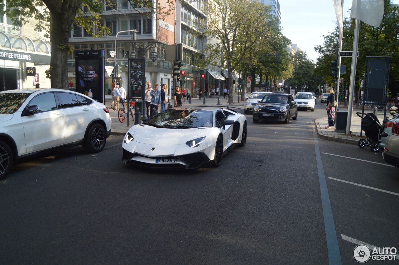 Lamborghini Aventador LP750-4 SuperVeloce Roadster