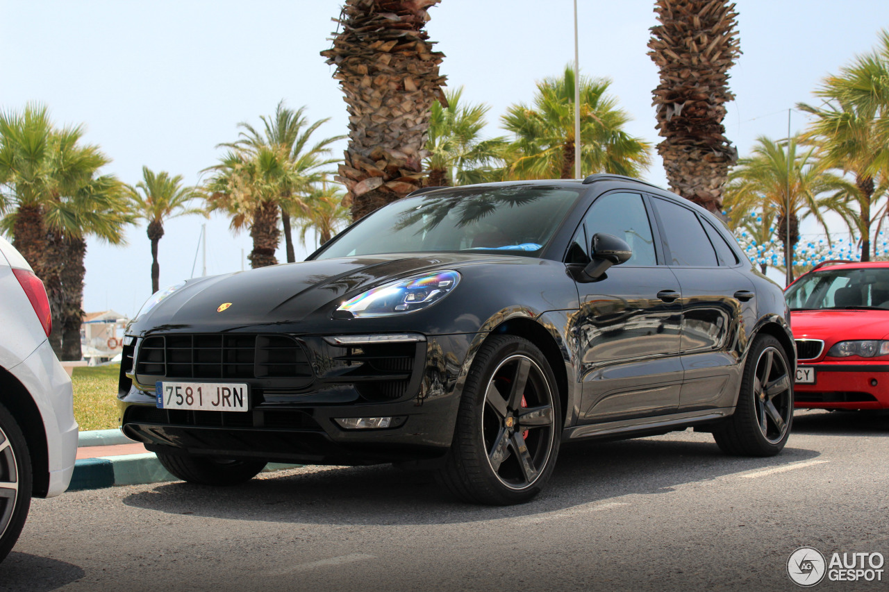 Porsche 95B Macan GTS